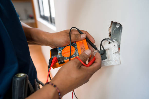Best Affordable Emergency Electrician  in Carlinvle, IL