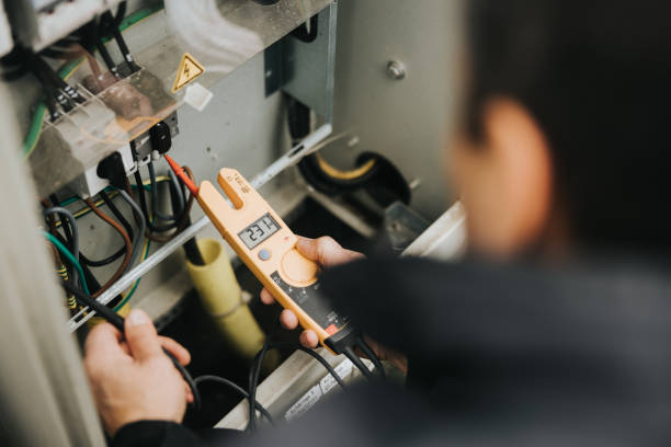 Best Affordable Electrician  in Carlinvle, IL